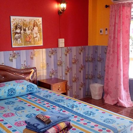 Rueangsrisiri Guesthouse 2 Sukhothai Bilik gambar